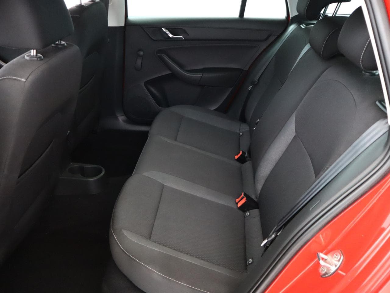 2015 Škoda RAPID - 12
