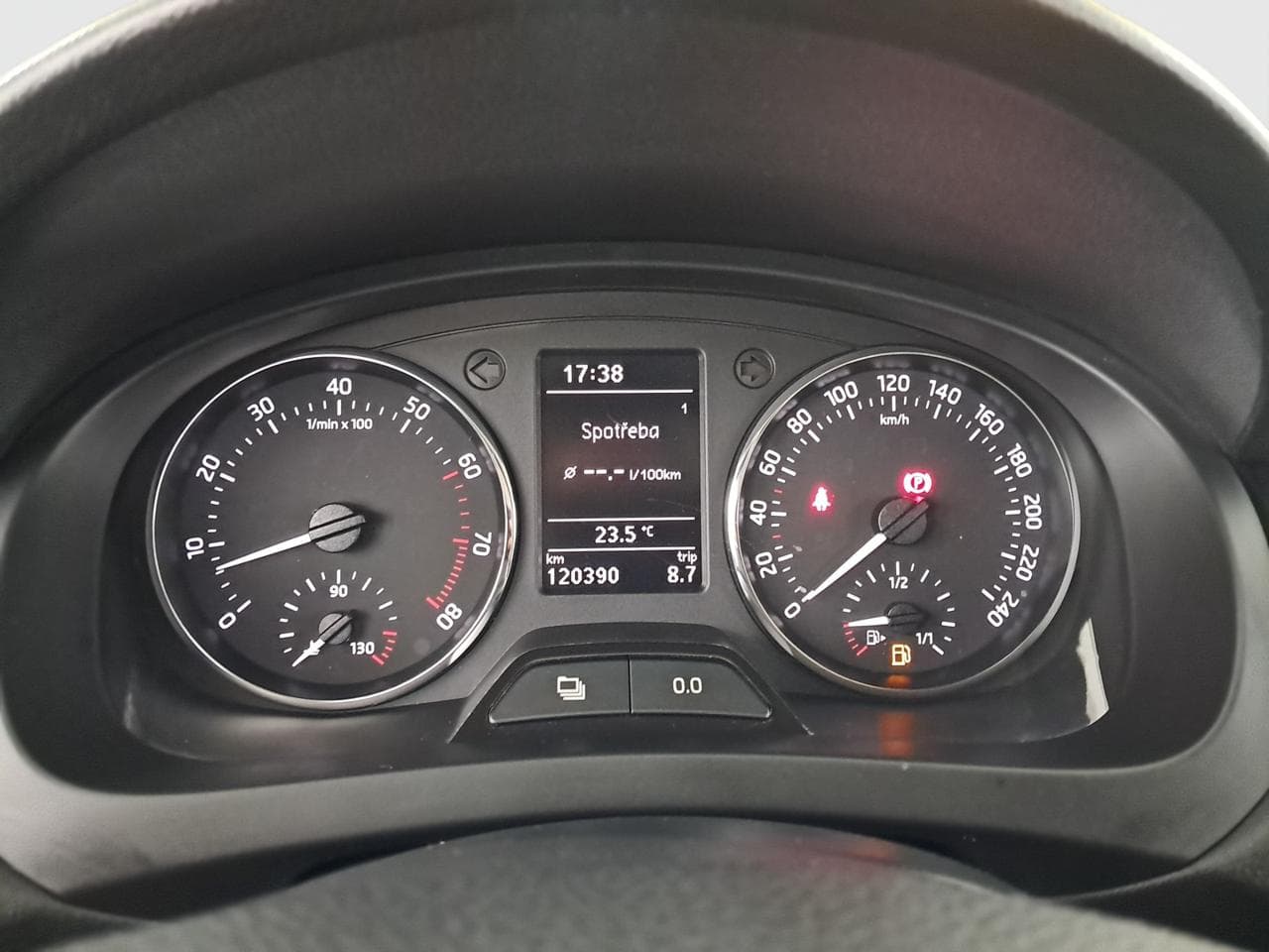 2015 Škoda RAPID - 17
