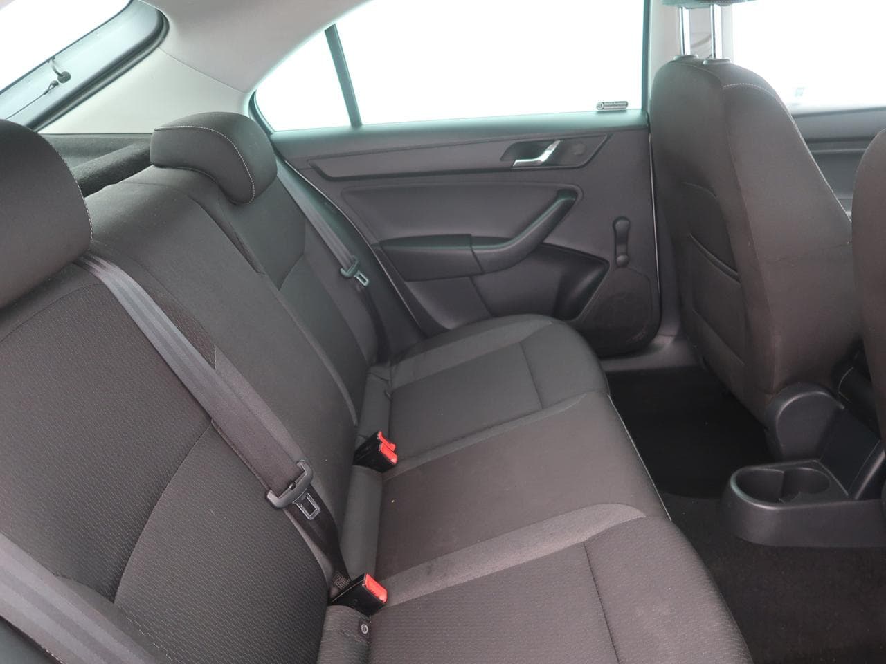 2014 Škoda RAPID - 11