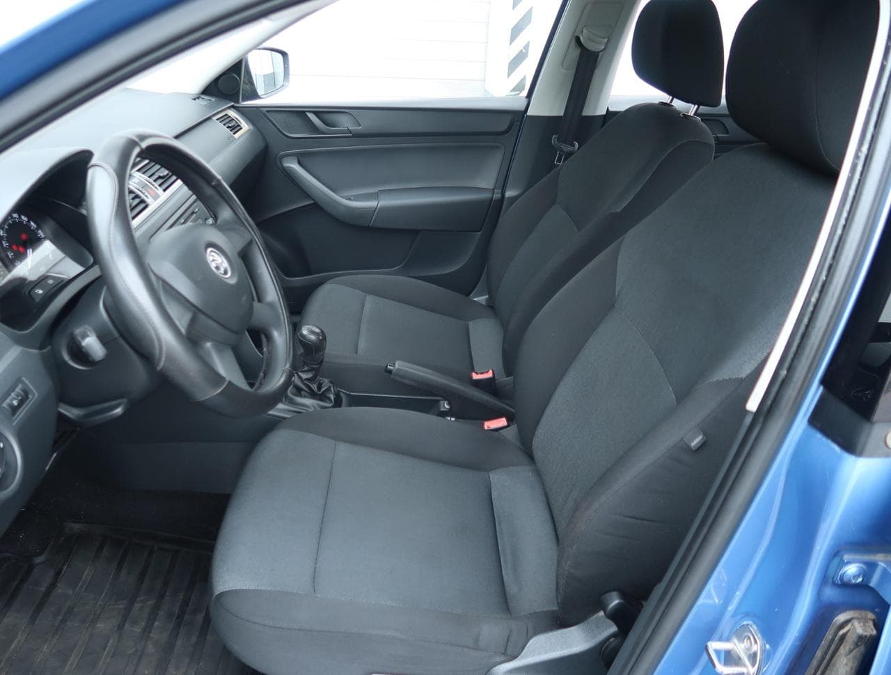 2013 Škoda RAPID - 16