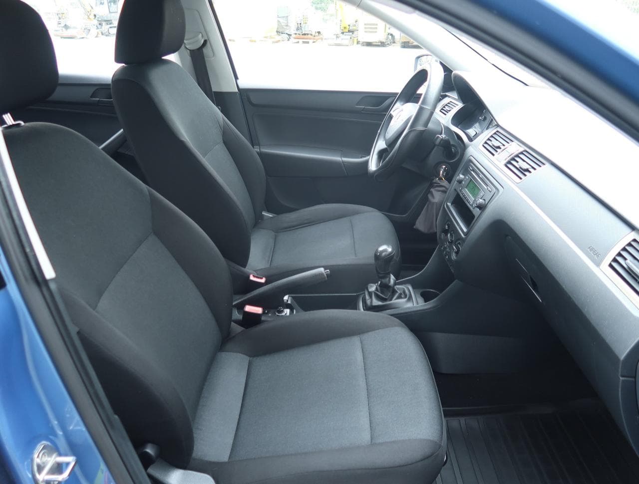 2013 Škoda RAPID - 12