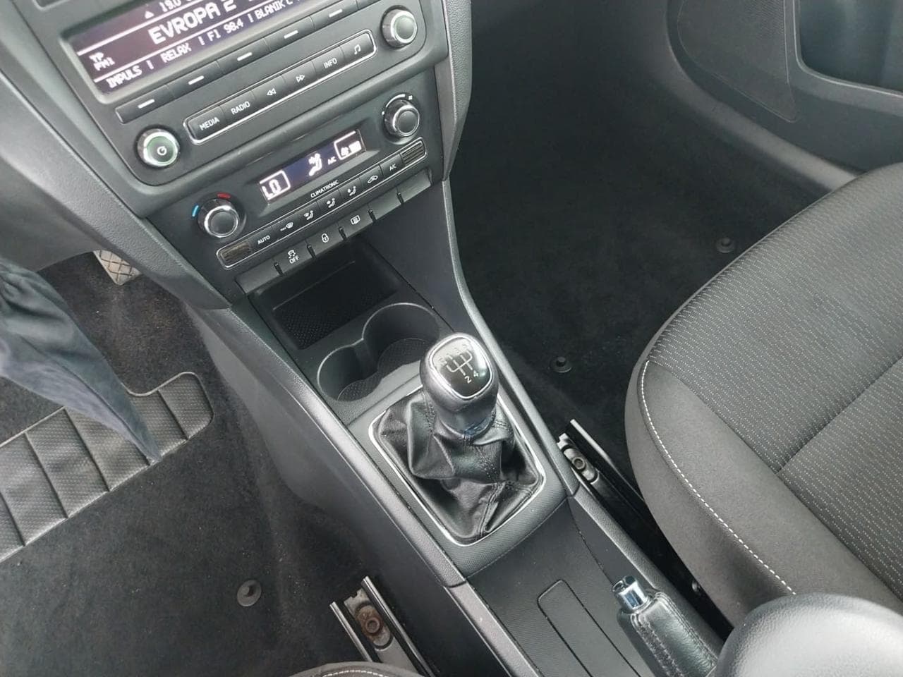 2013 Škoda RAPID - 19