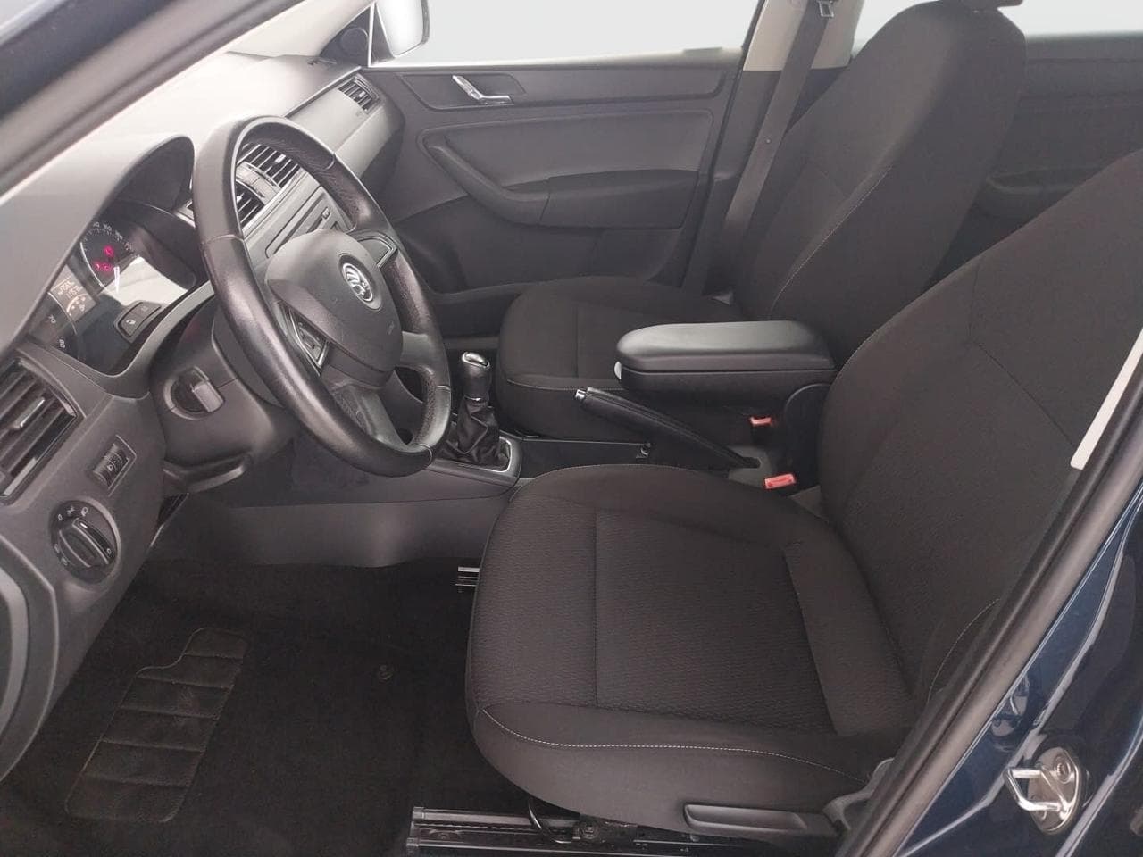 2013 Škoda RAPID - 16