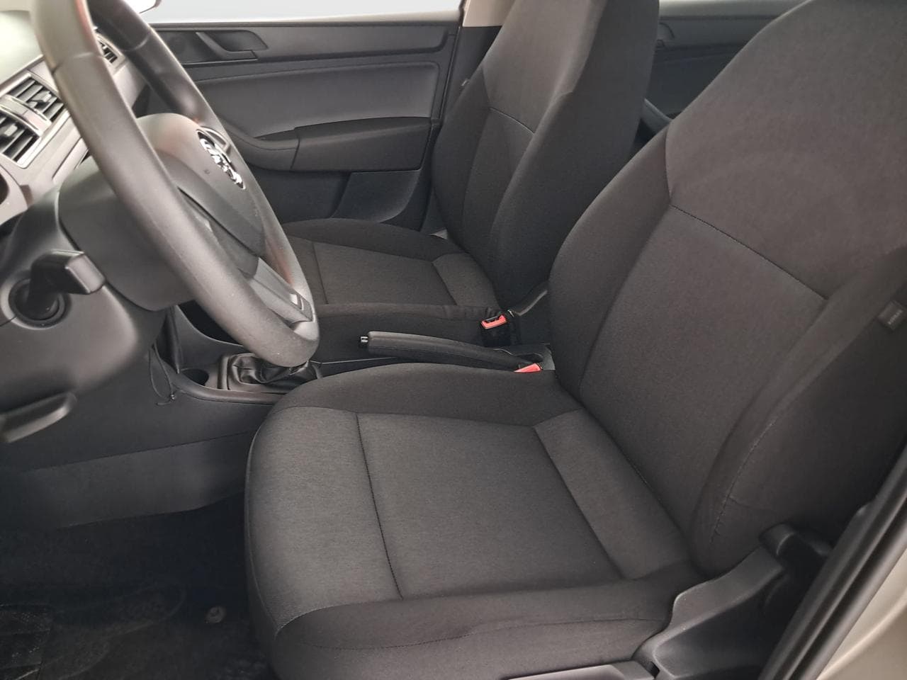 2014 Škoda RAPID - 16