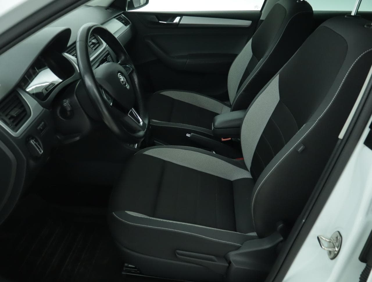 2017 Škoda RAPID - 16