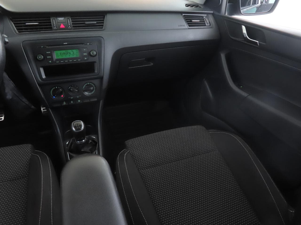 2012 Škoda RAPID - 11