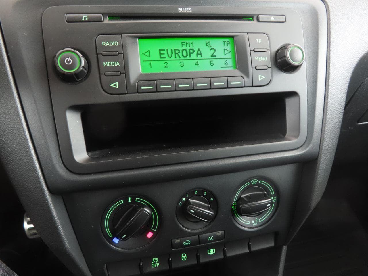 2012 Škoda RAPID - 18