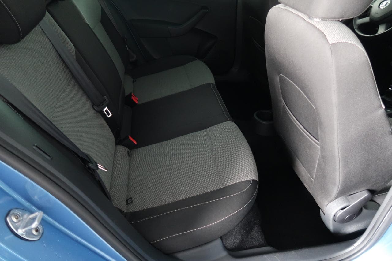 2012 Škoda RAPID - 13