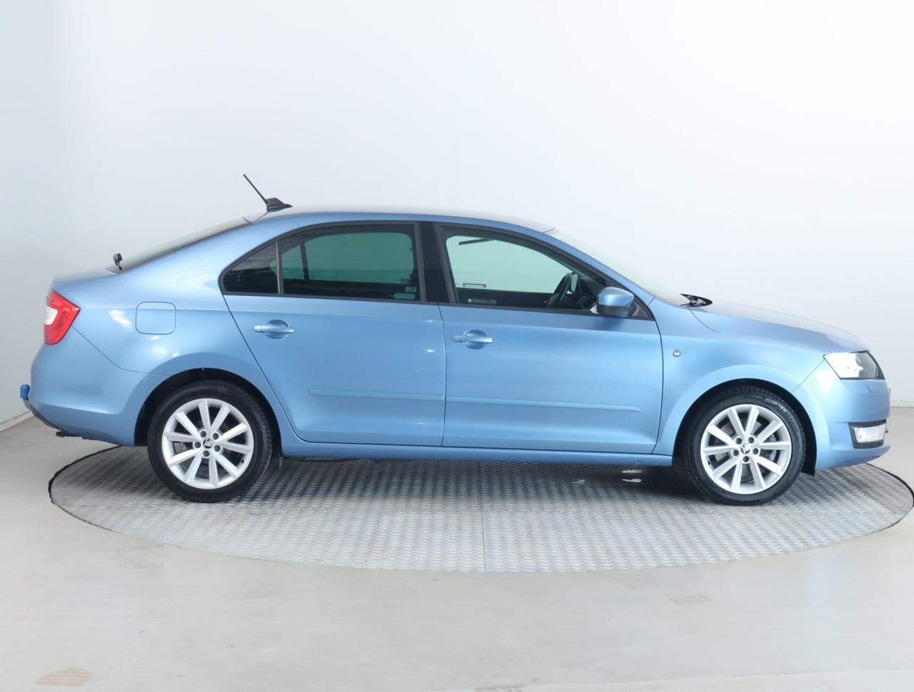 2012 Škoda RAPID - 8