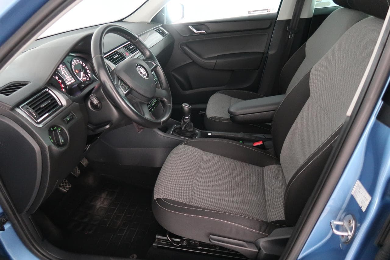 2012 Škoda RAPID - 16