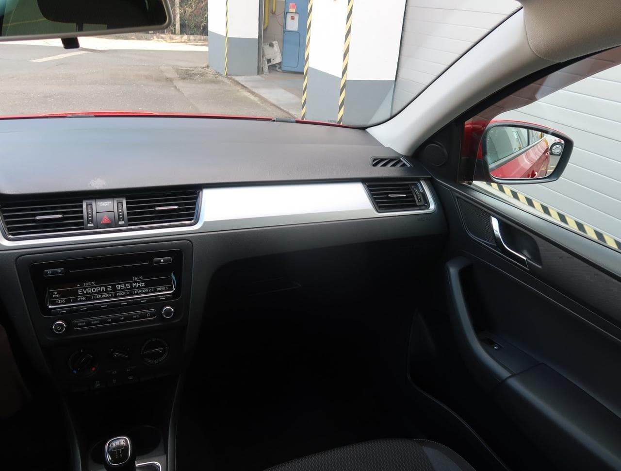 2013 Škoda RAPID - 11