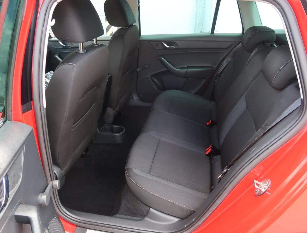 2013 Škoda RAPID - 15