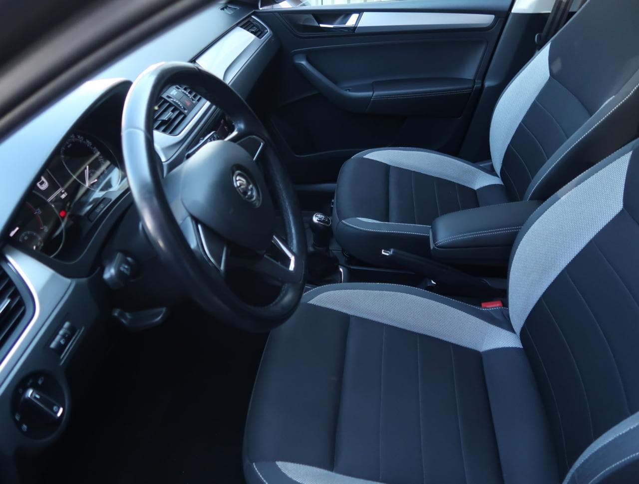 2018 Škoda RAPID - 16