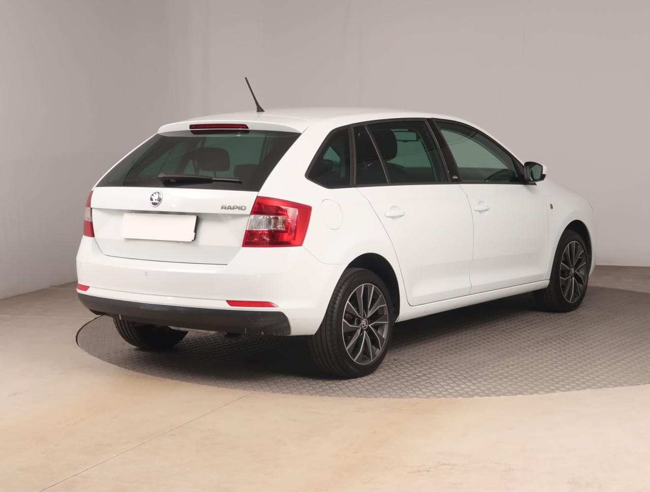 2015 Škoda RAPID - 7