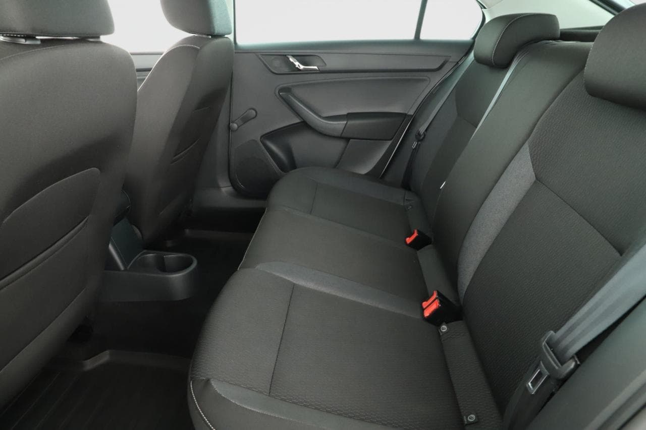 2013 Škoda RAPID - 12