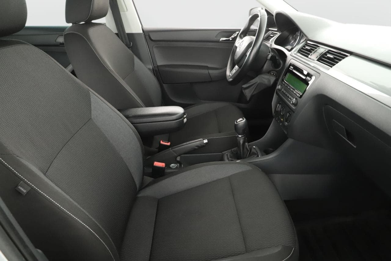 2013 Škoda RAPID - 10