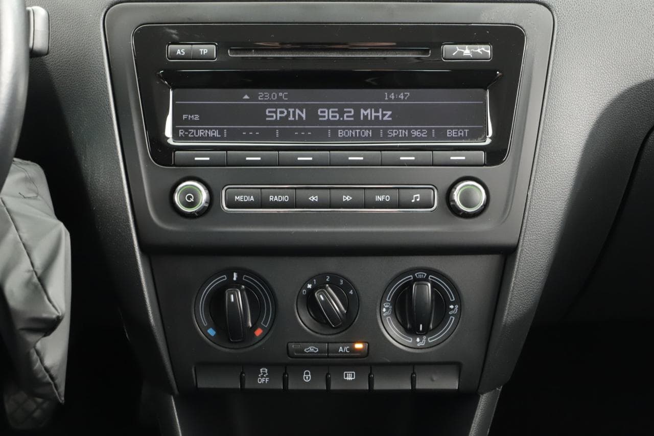2013 Škoda RAPID - 15