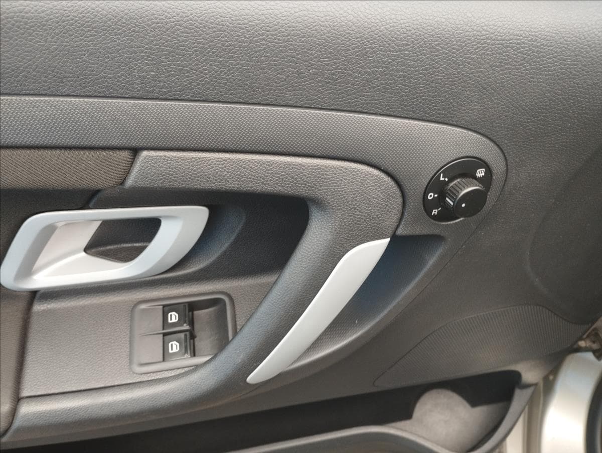 2008 Škoda Roomster - 13