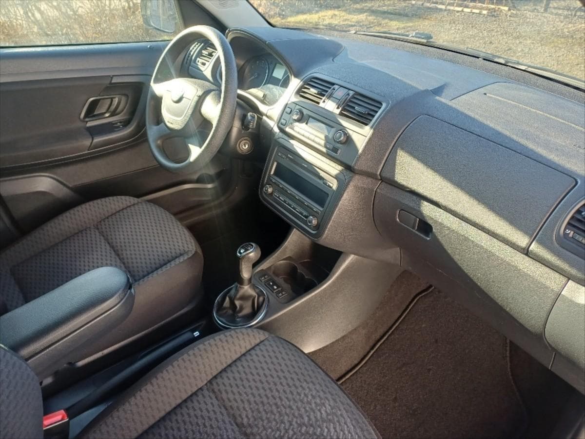 2011 Škoda Roomster - 9