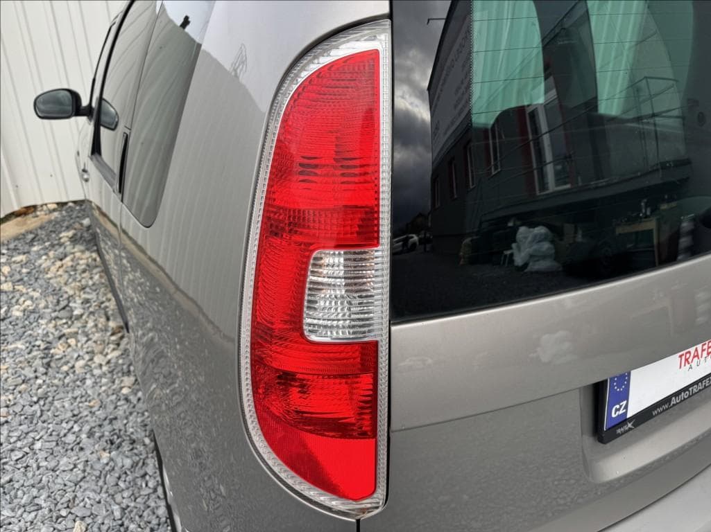 2009 Škoda Roomster - 29