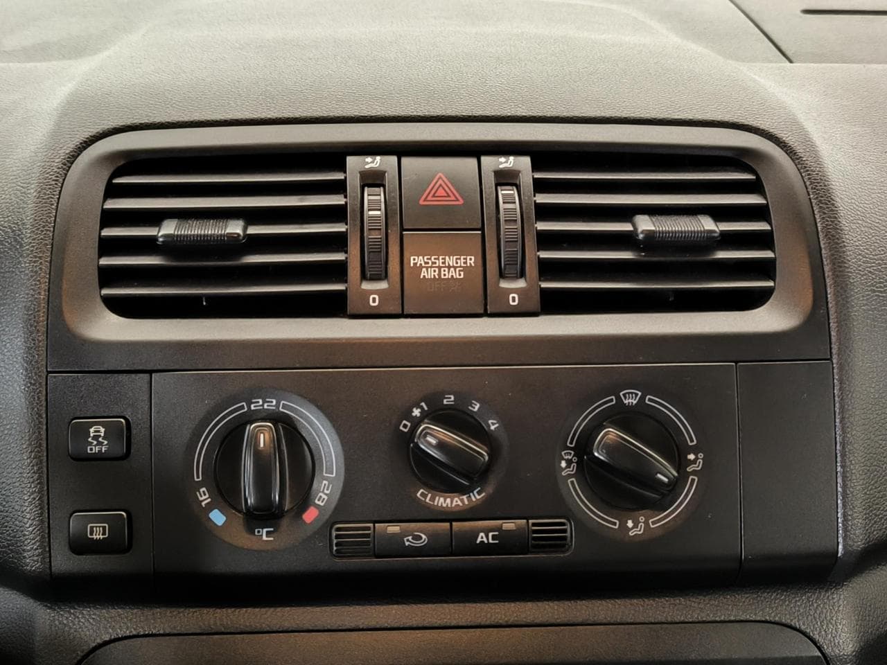 2010 Škoda Roomster - 27