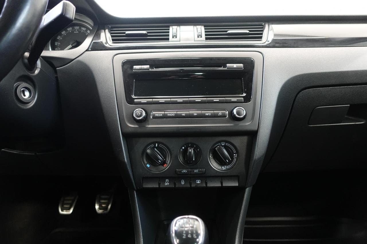 2014 Škoda Rapid - 13