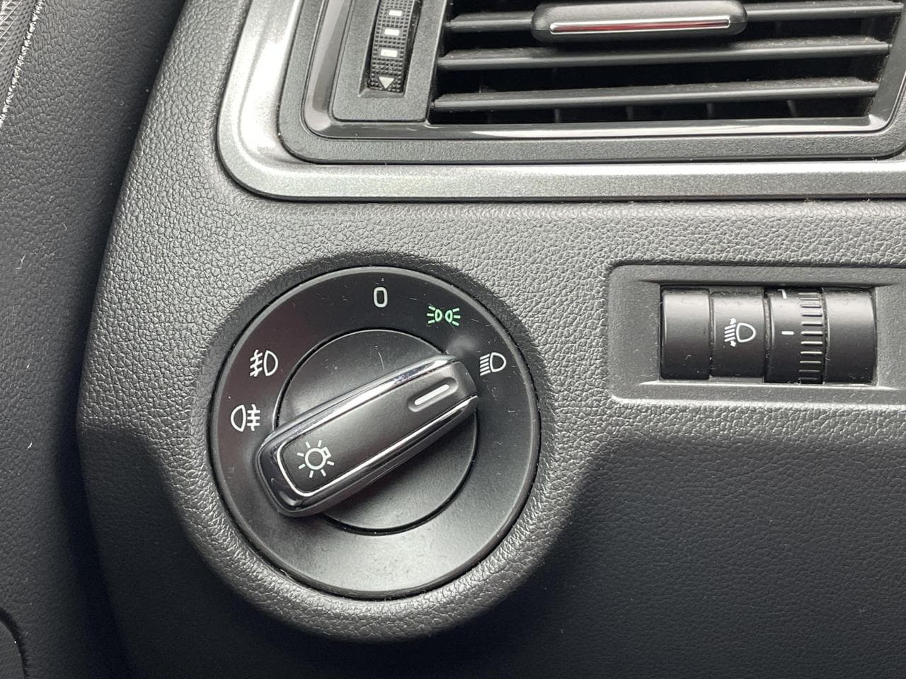 2014 Škoda Rapid - 14