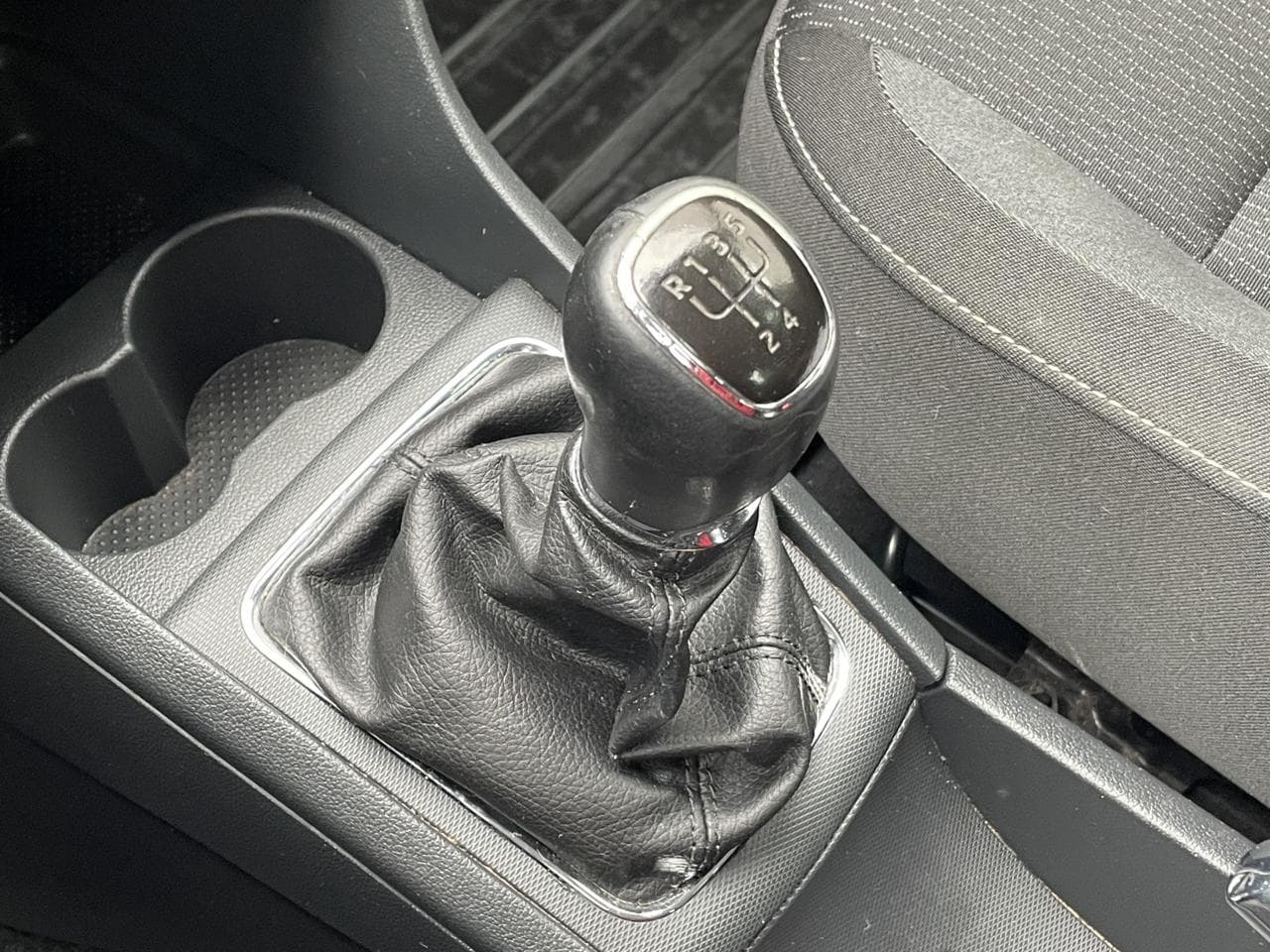 2014 Škoda Rapid - 15