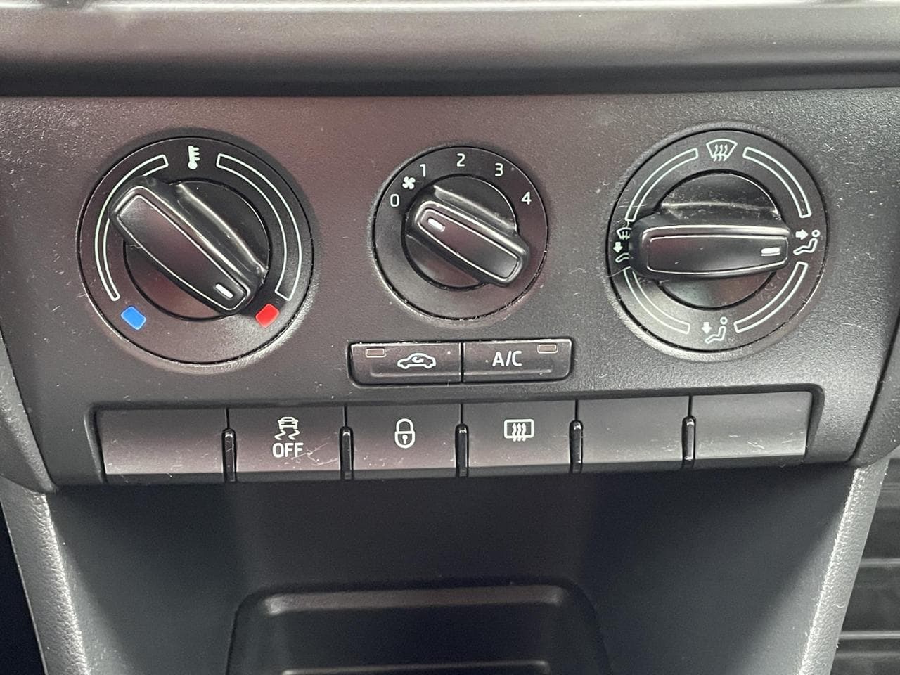 2014 Škoda Rapid - 13