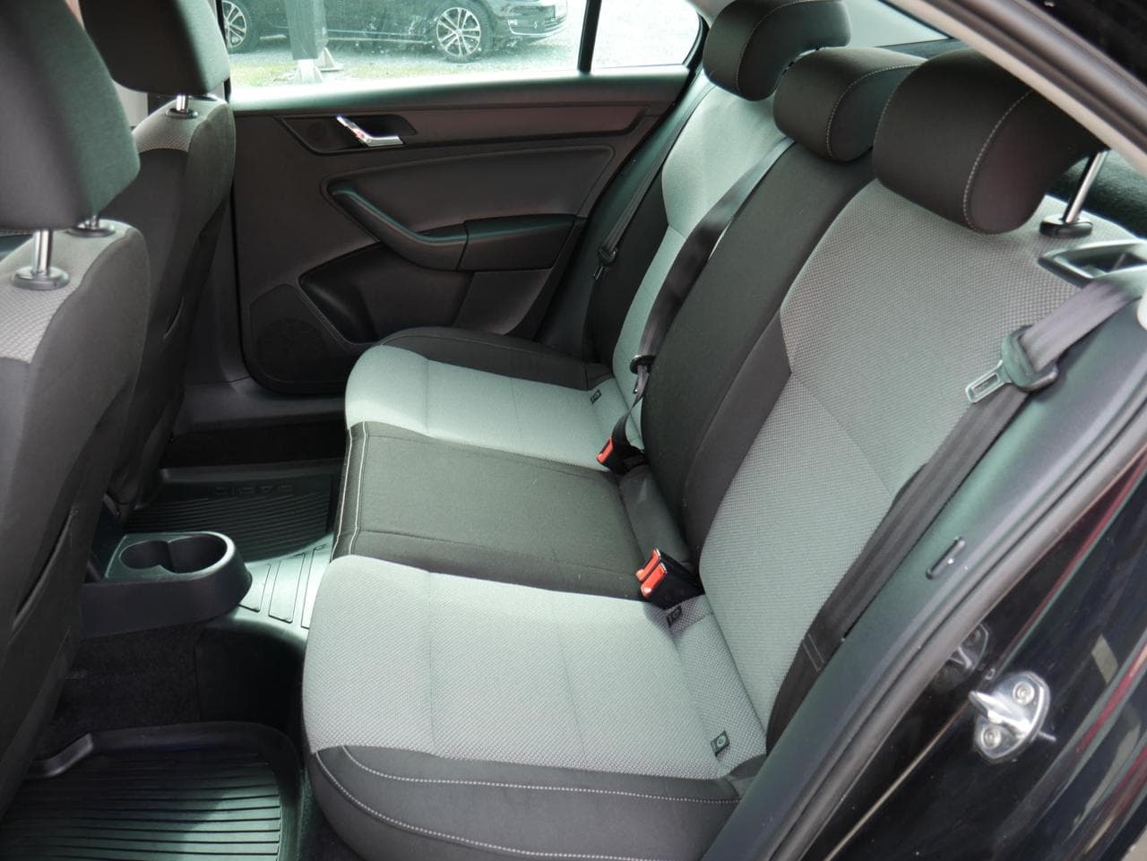 2012 Škoda RAPID - 10