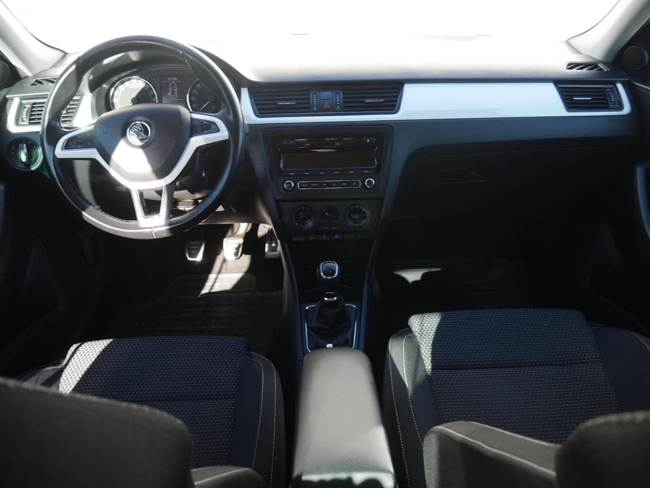 2014 Škoda RAPID - 14