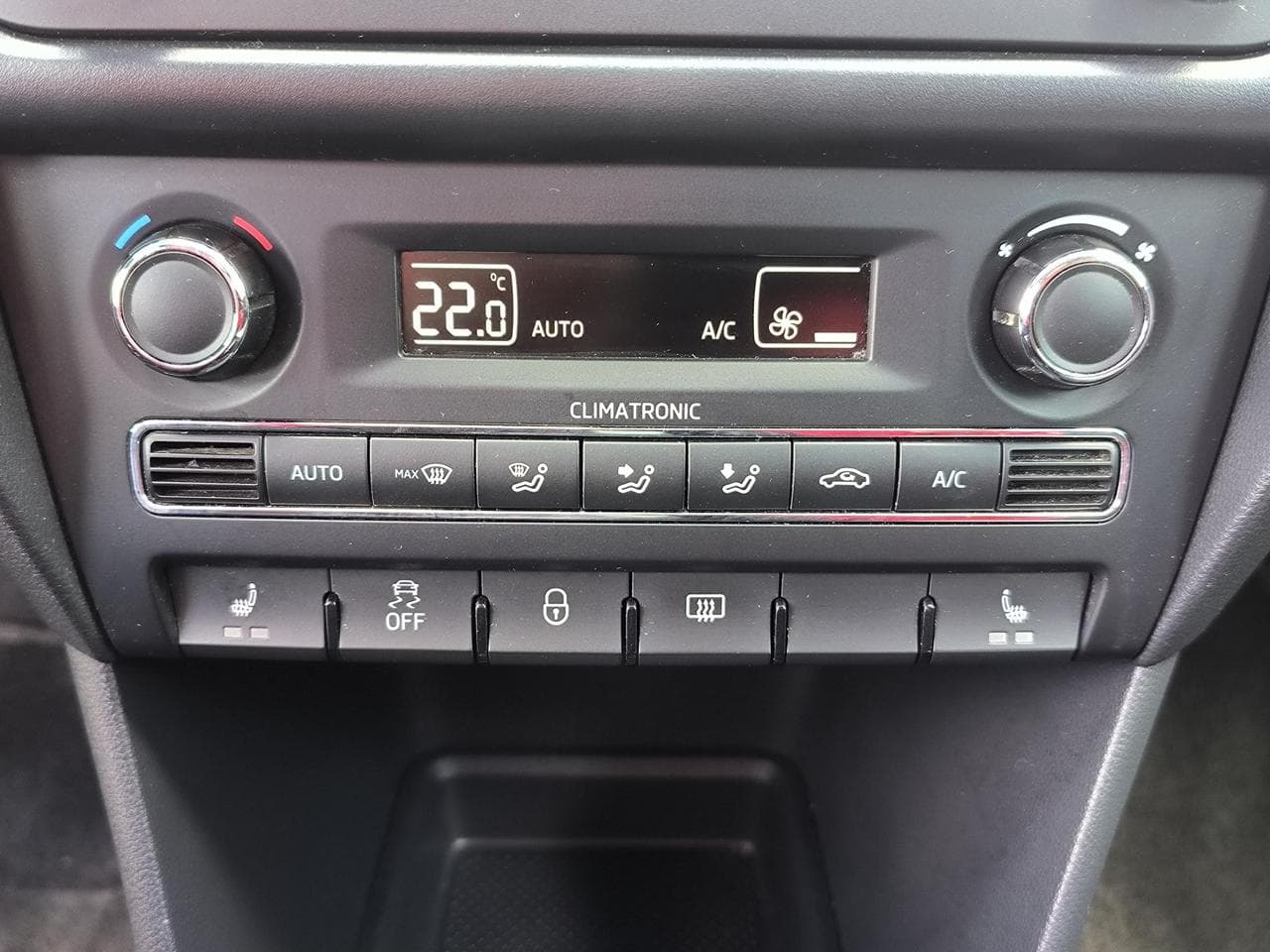 2013 Škoda RAPID - 12