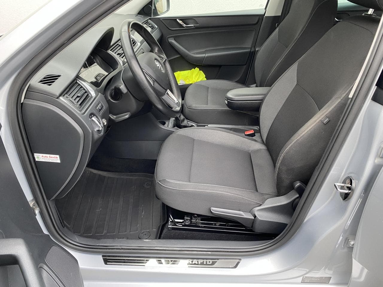 2014 Škoda RAPID - 9
