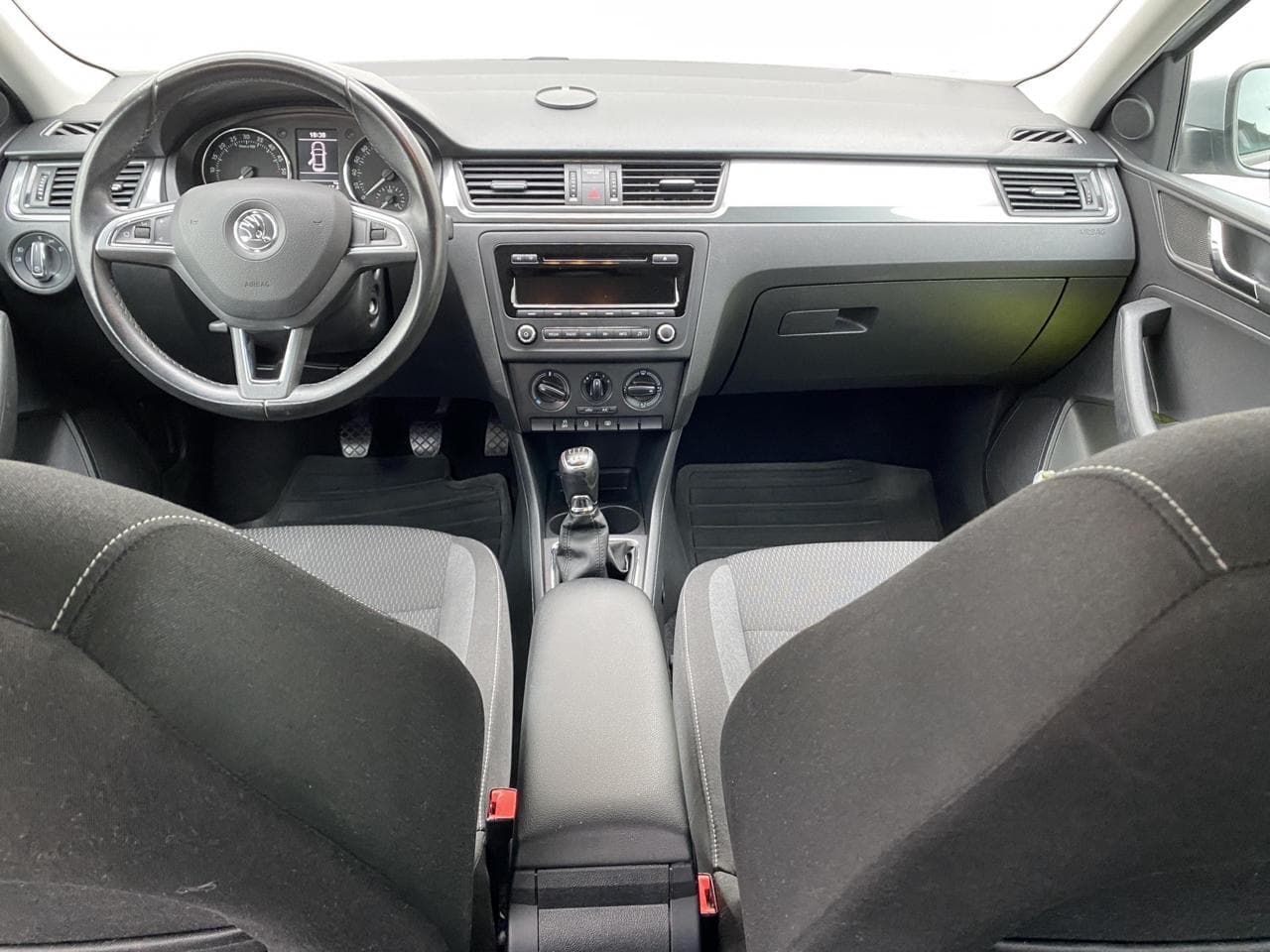 2014 Škoda RAPID - 8
