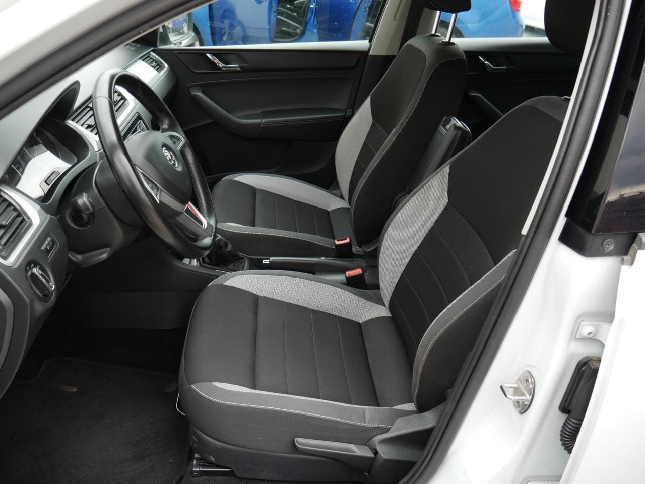 2016 Škoda RAPID - 15