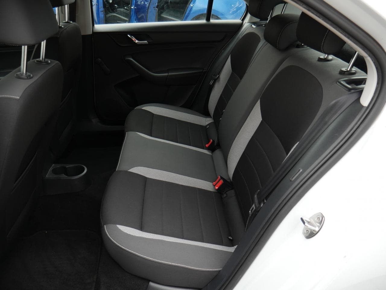 2016 Škoda RAPID - 17