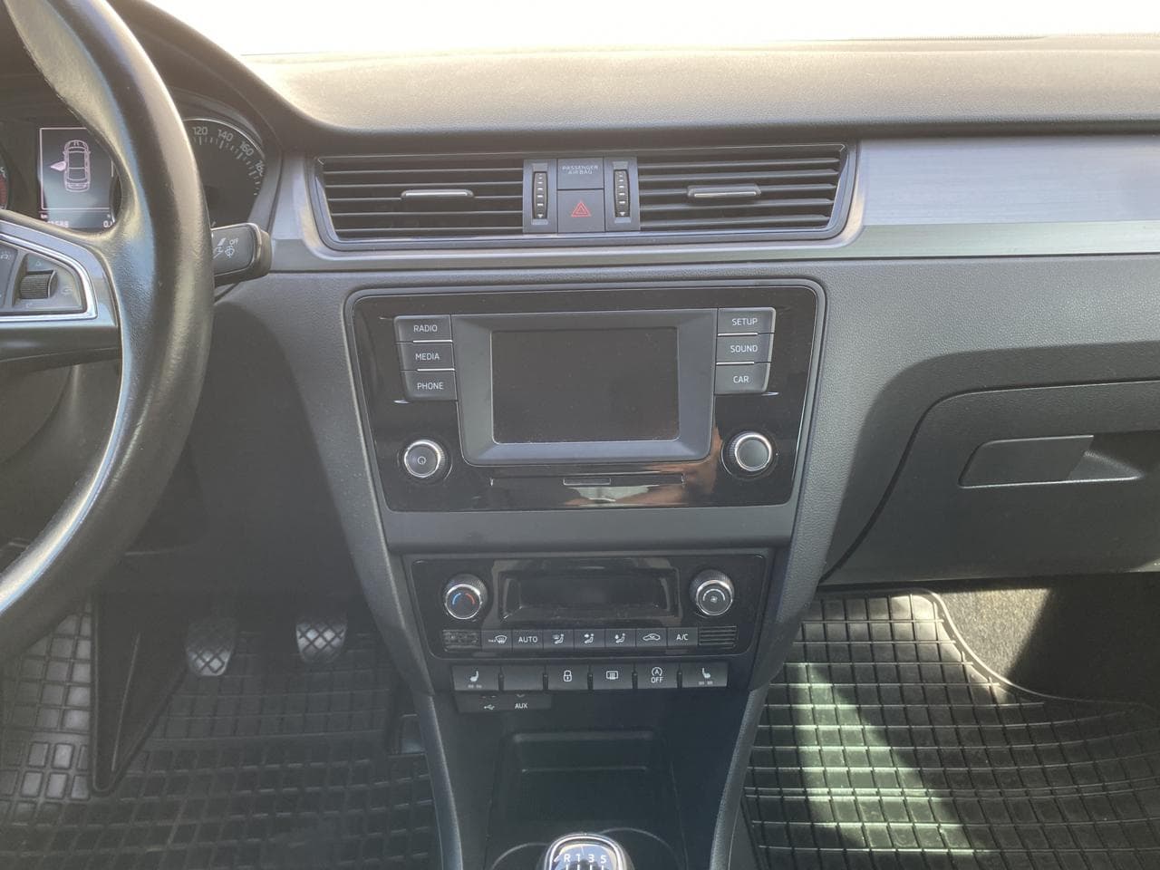 2015 Škoda RAPID - 12