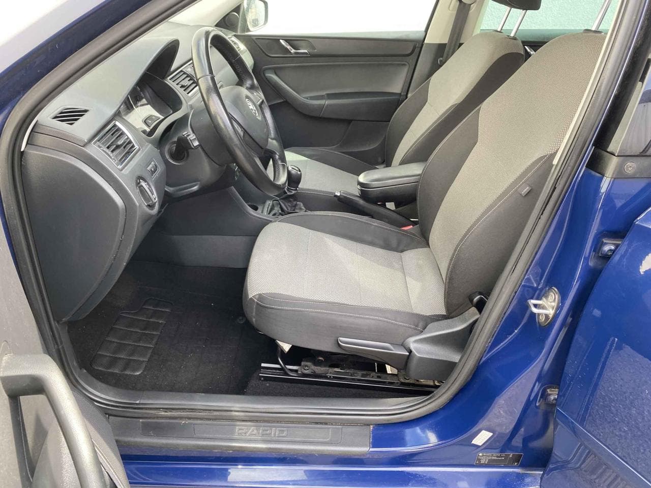2013 Škoda RAPID - 15