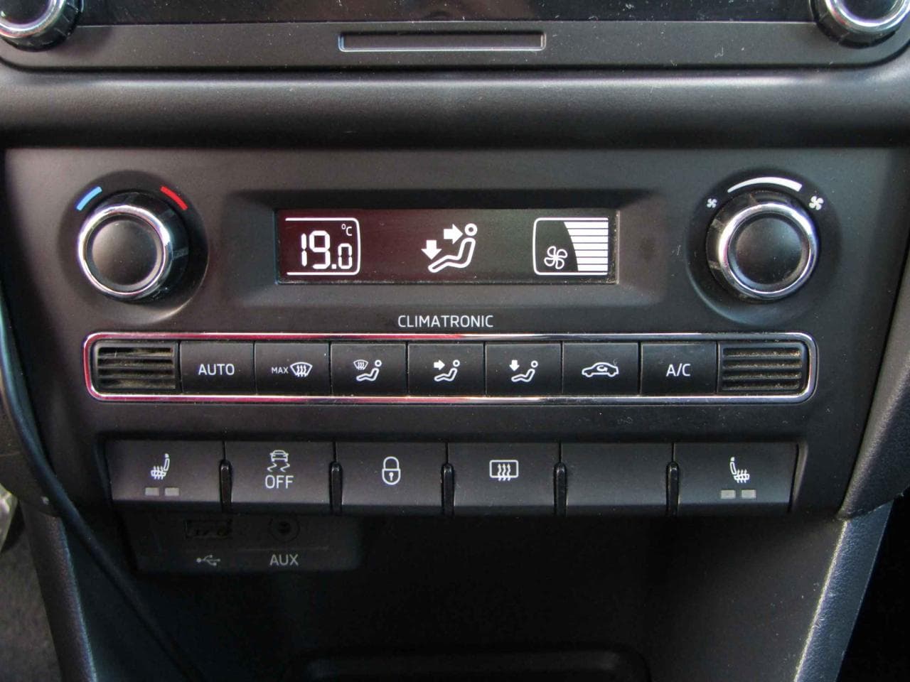 2013 Škoda RAPID - 26