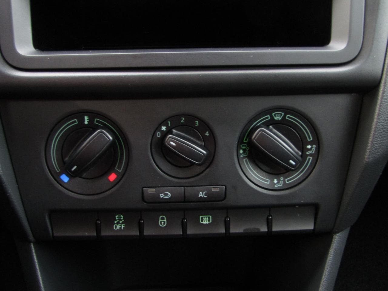 2013 Škoda RAPID - 20