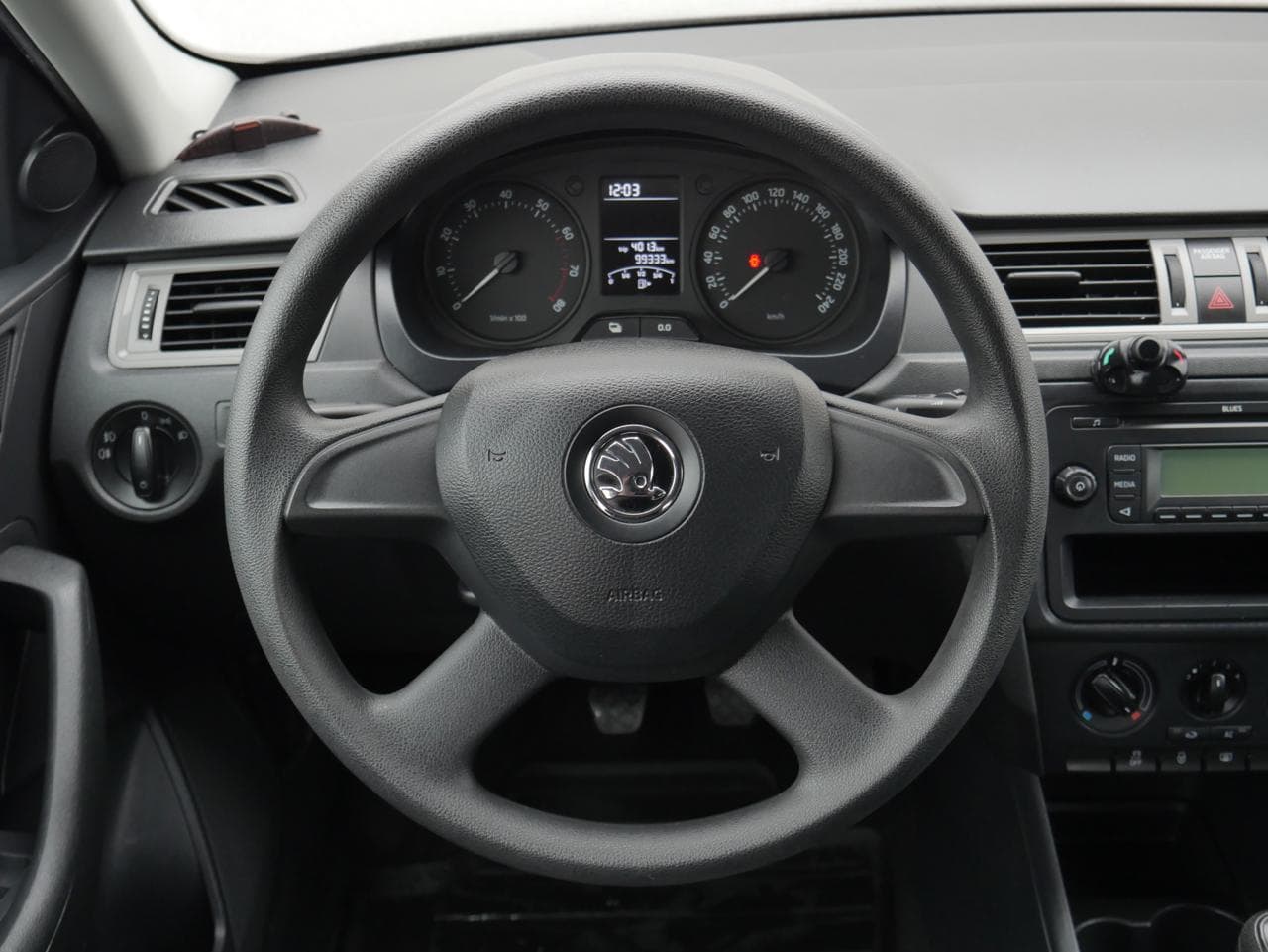 2013 Škoda RAPID - 11