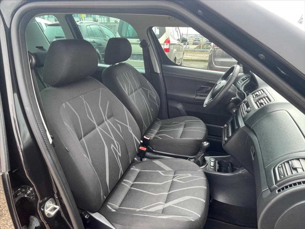 2014 Škoda Roomster - 12