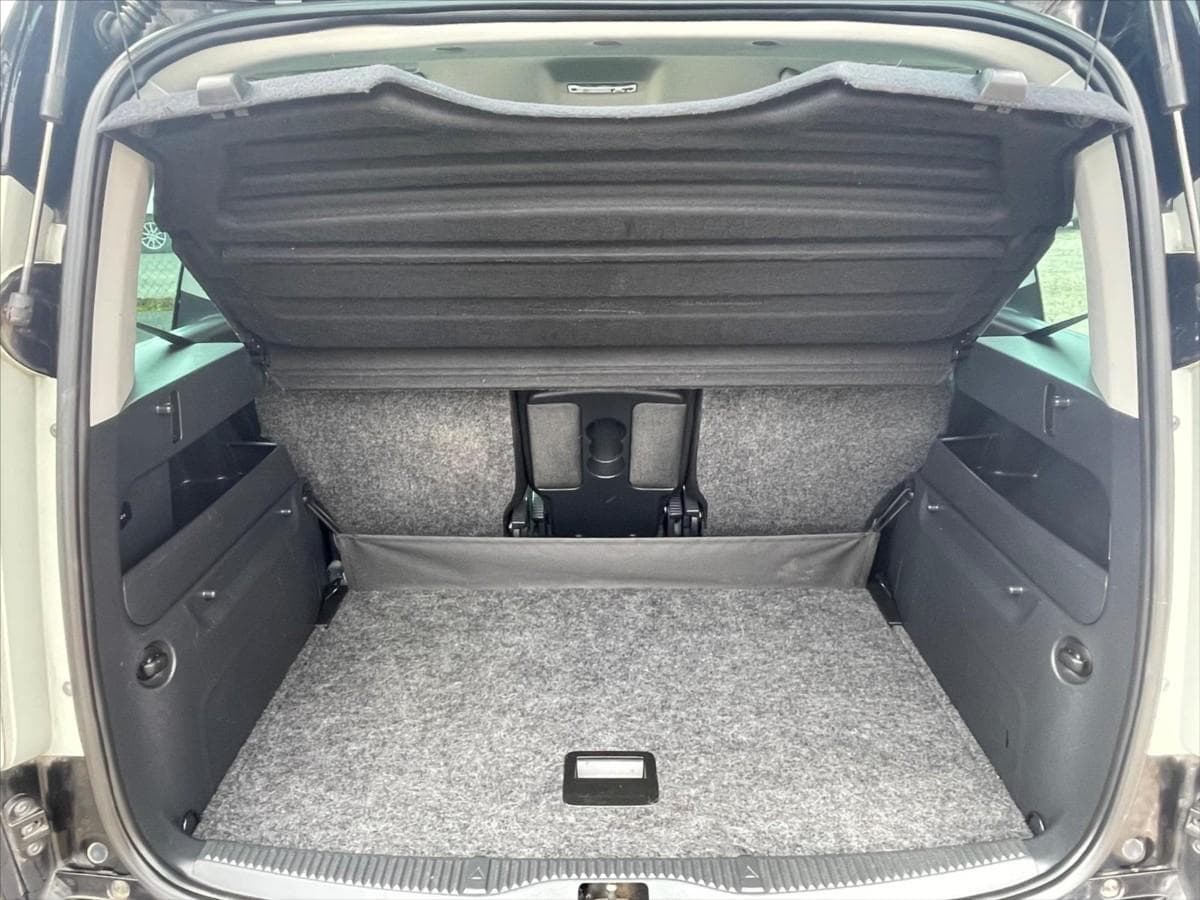 2014 Škoda Roomster - 14