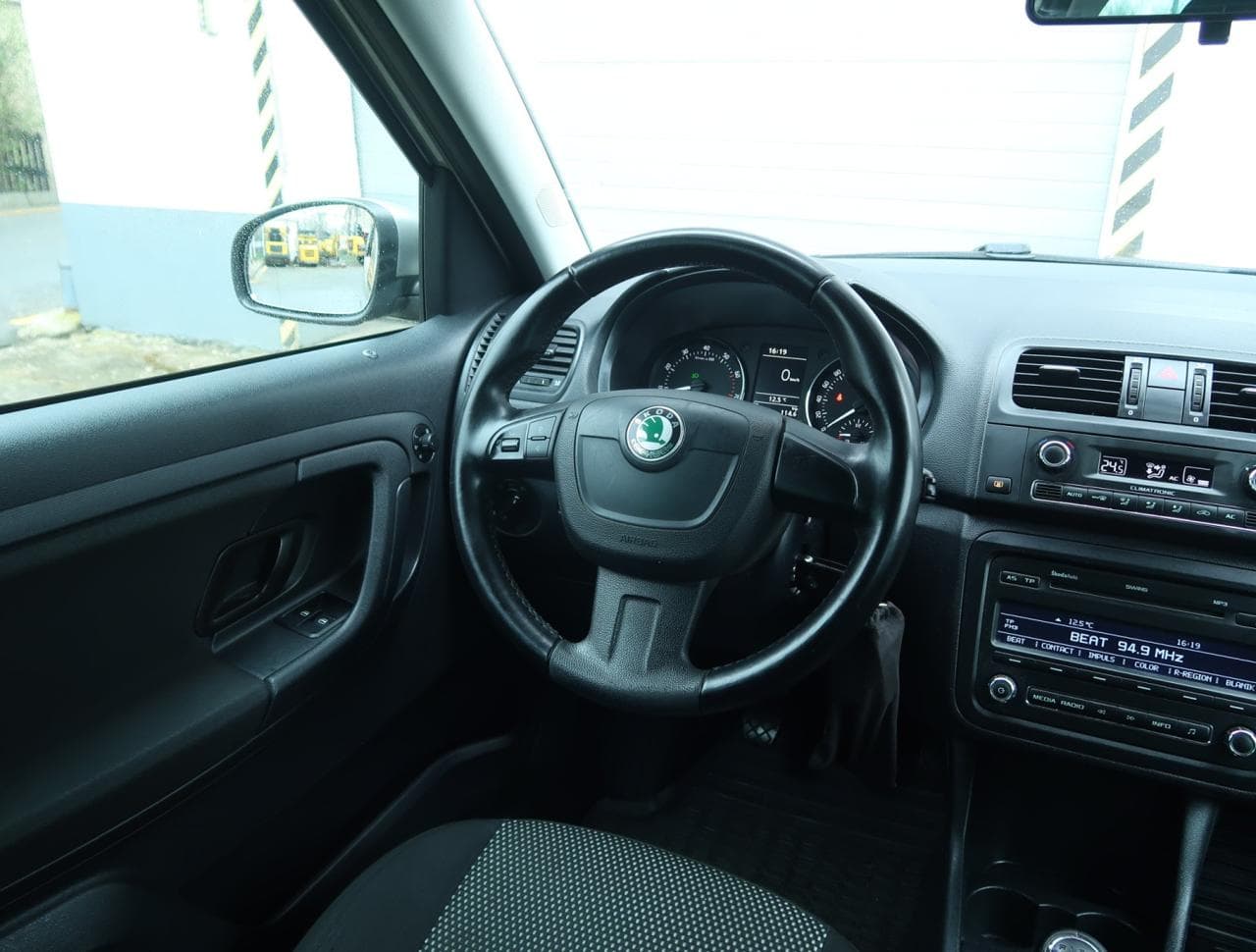 2011 Škoda ROOMSTER - 12