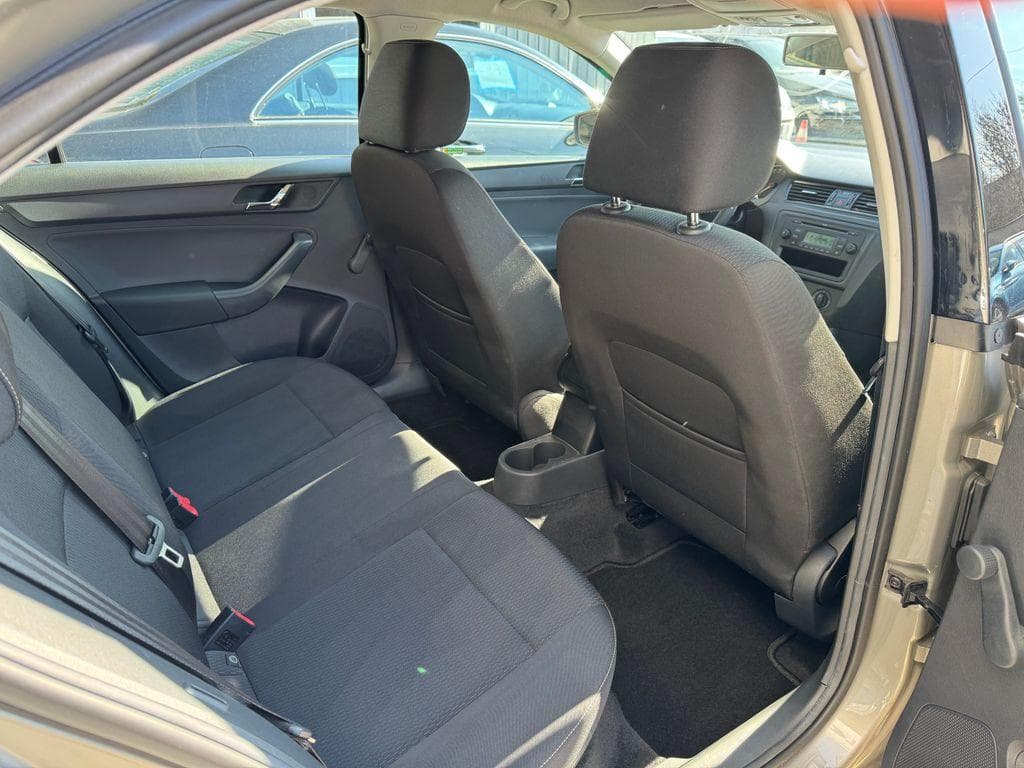 2013 Škoda RAPID - 19