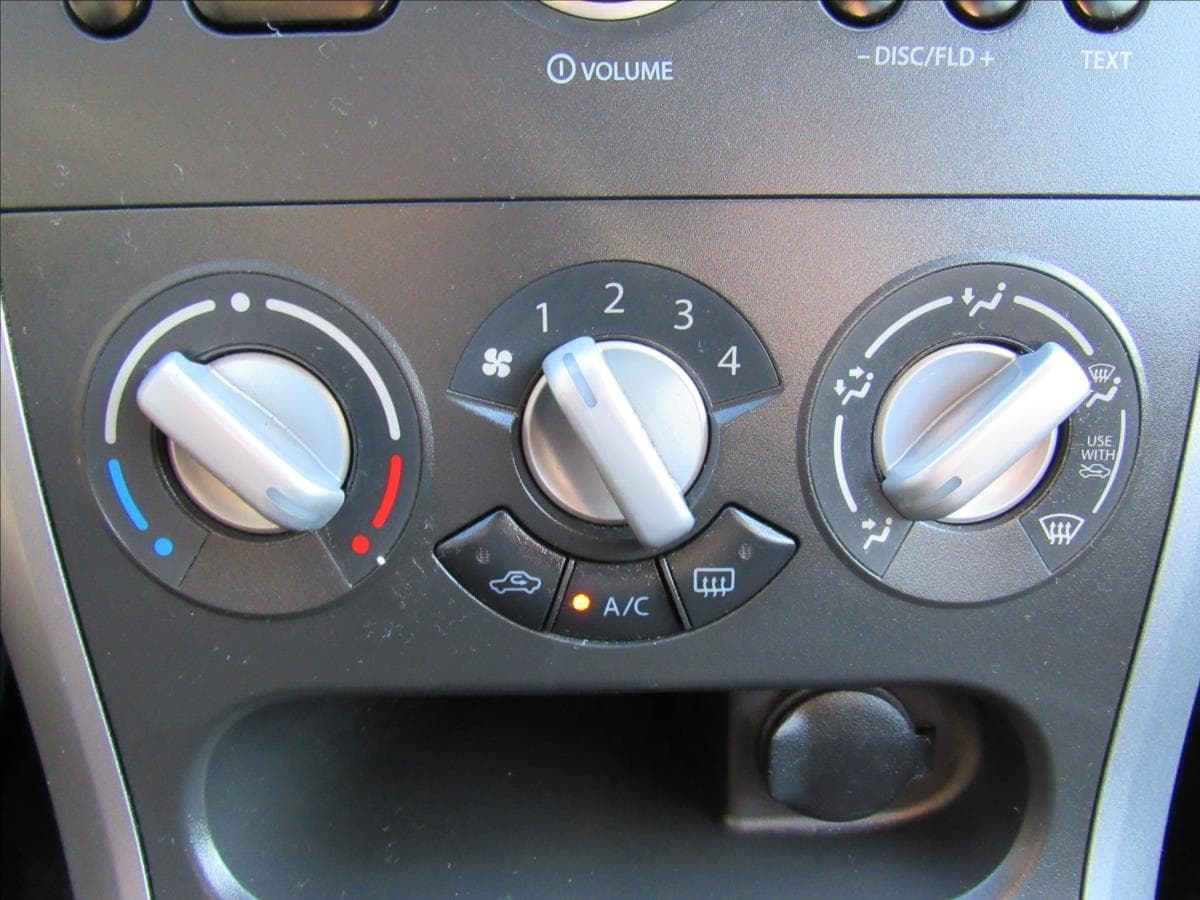 2010 Suzuki SPLASH - 17