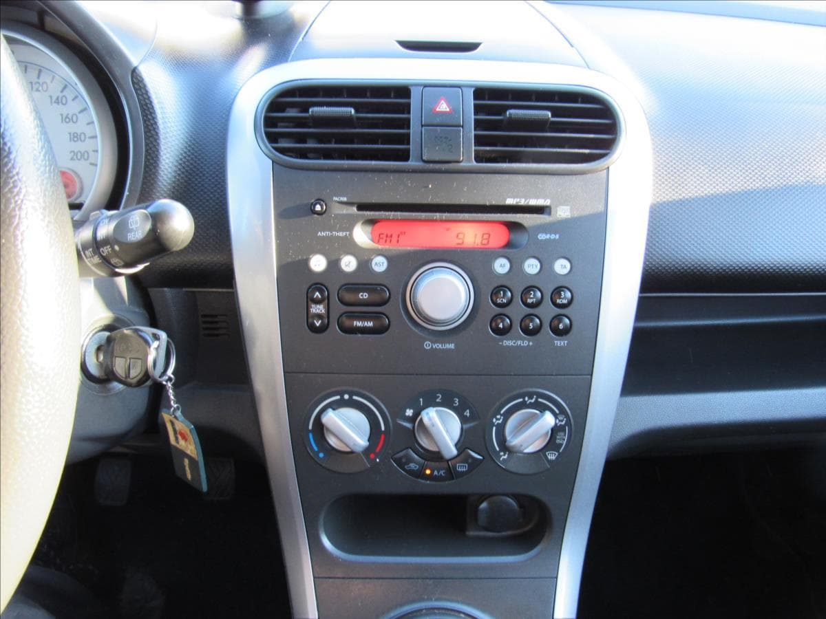 2010 Suzuki SPLASH - 15
