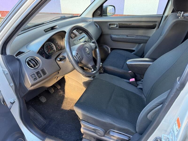 2006 Suzuki SWIFT - 7
