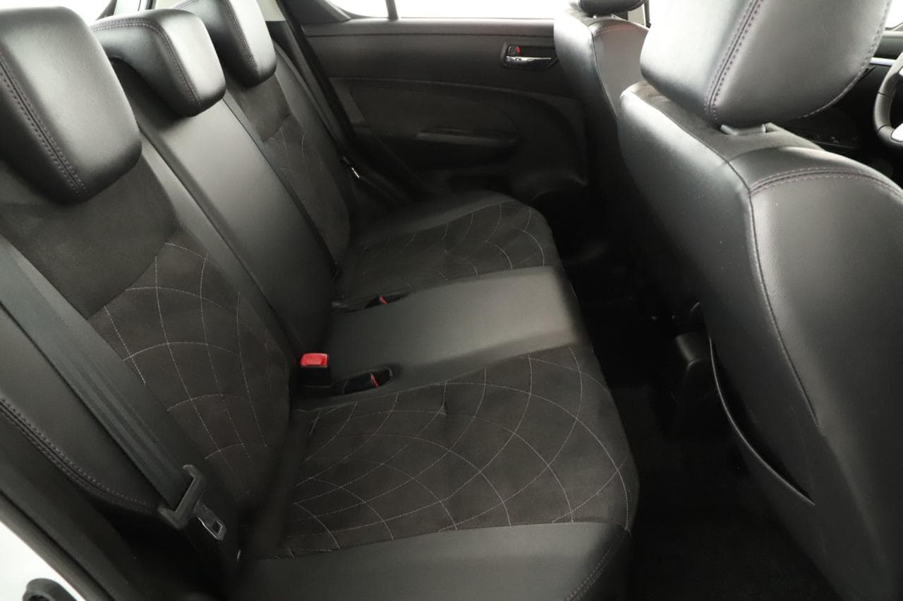 2015 Suzuki SWIFT - 10