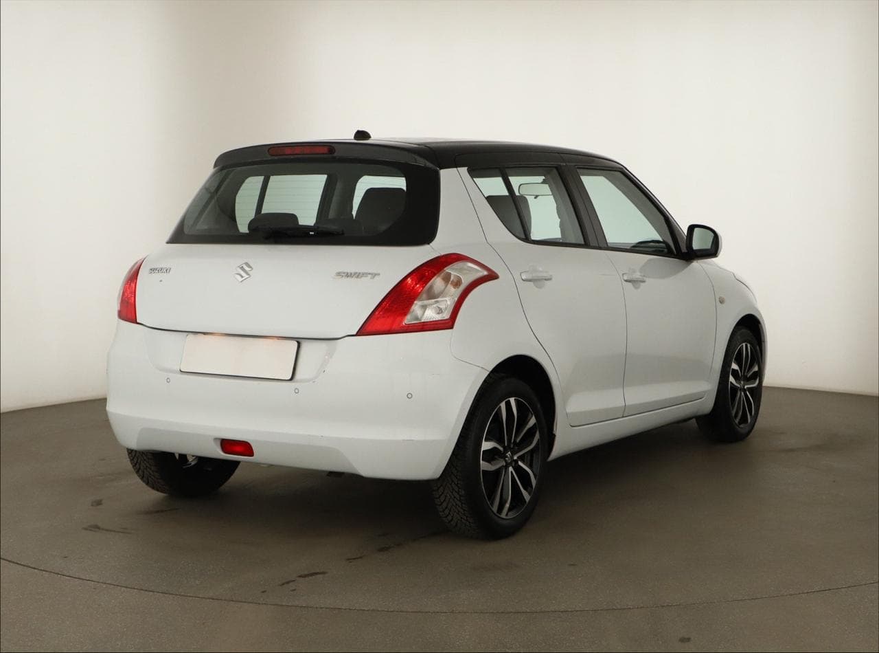 2015 Suzuki SWIFT - 7